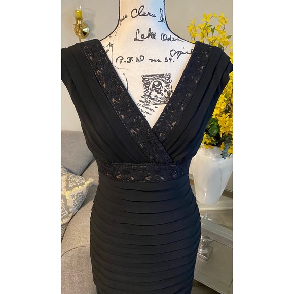 Adrianna papell dress - Picture 3 of 9